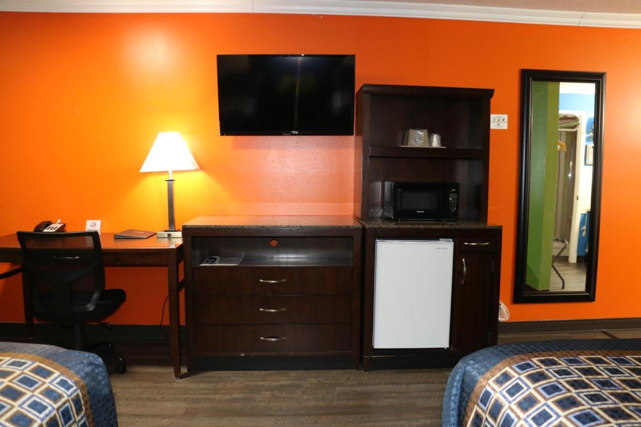 Amber Inn Le Mars Екстериор снимка